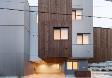 夕景エントランス